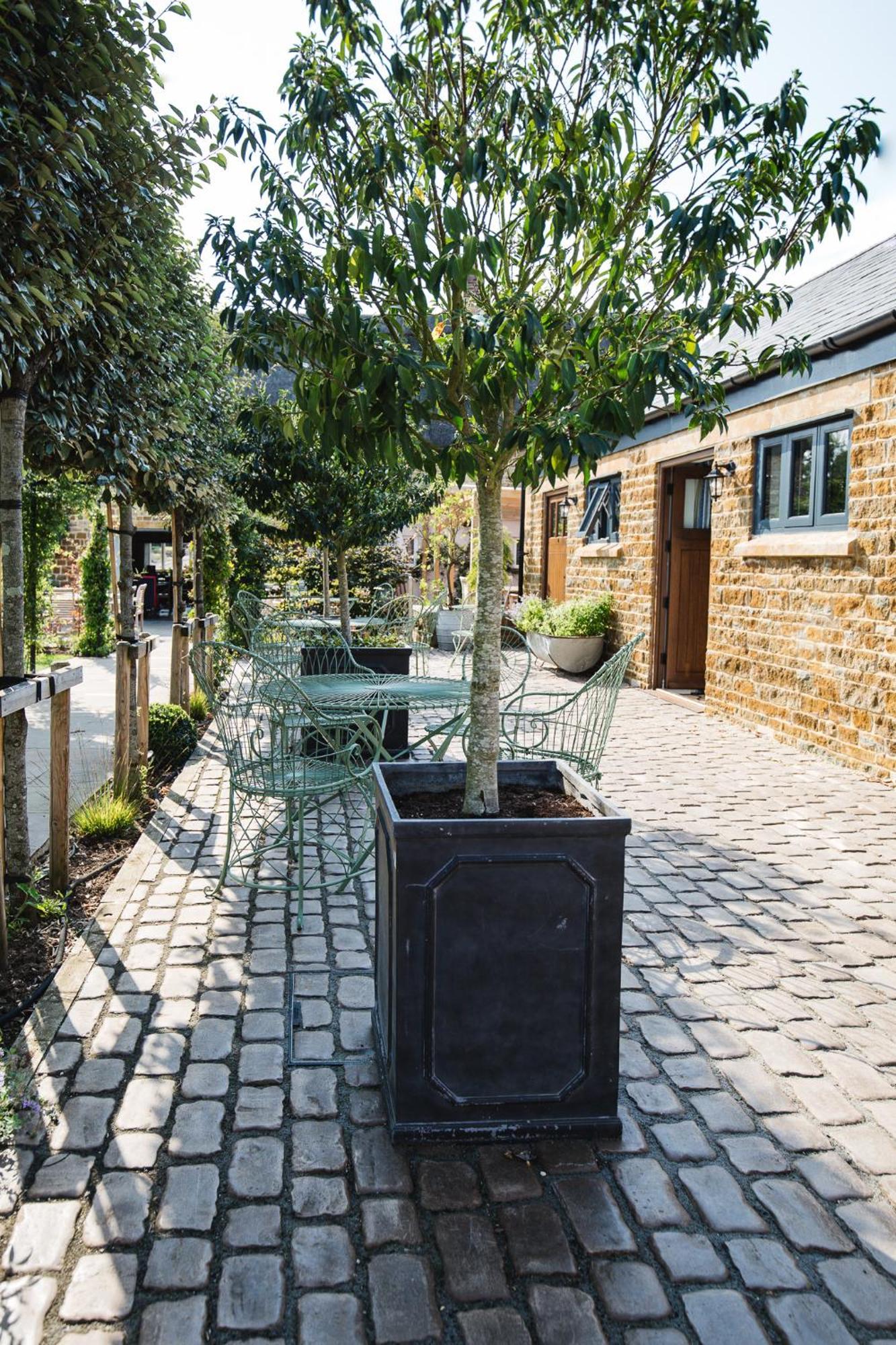 The George Inn Barford St Michael Zewnętrze zdjęcie The courtyard at The Old Post Office